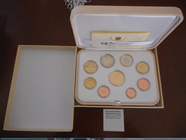 Mailing List 101 29/11 Fantastica offerta dei rari Divisionali Vaticano Proof con 50 euro in Oro!