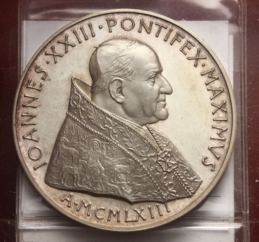 NL* ROME Pope JOHN XXIII SILVER Medal 1963 POPE Receives FDC Balzan Prize