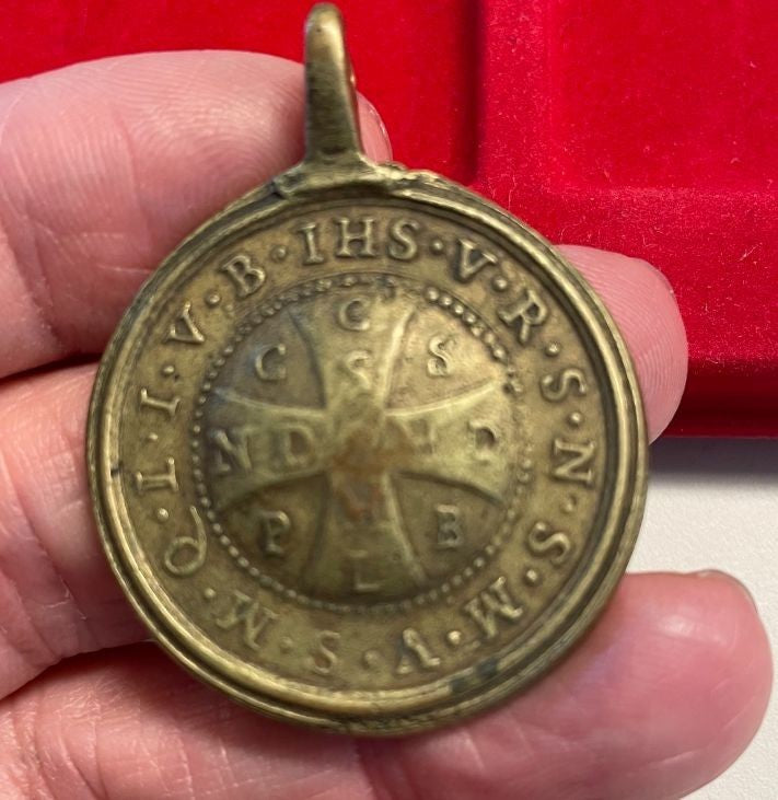 NL* Medaglia portativa NATIVITA' GESU BAMBINO 1712 Con motto esorcista al rovesc
