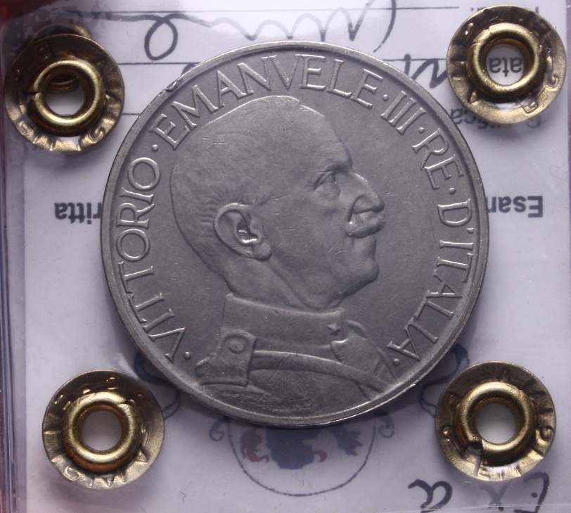 NL* VEIII Italia BUONO 2 LIRE FASCIO 1925 SPL+ COLPETTINO Perizia Filisina