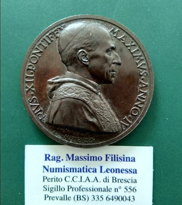 NL * POPE PIUS XII Bronze Medal 1942 IV Angels in flight over St. Peter's dome NR3