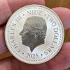 NL* NIUE CARLO III 2 Dollari 2025 1 ONCIA OZ ARGENTO PURO FINE SILVER PHOENIX