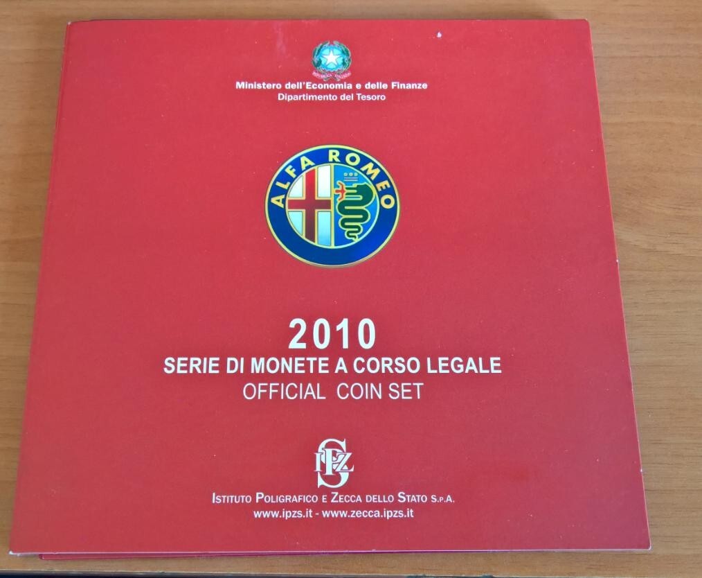 NL* ITALIA Divisionale 2010 9 Valori + 5 Euro Argento ALFA ROMEO FDC SET Zecca