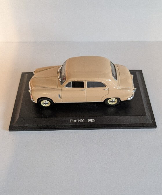 NL* MODELLINO AUTO FIAT 1400 1950 Scala 1:43 colore crema come da foto