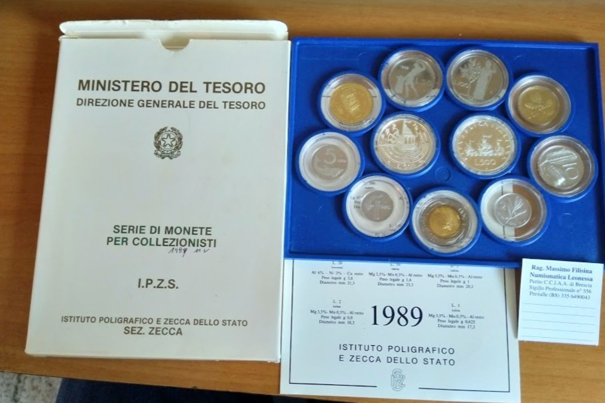 NL* ITALIA Divisionale 1989 T. CAMPANELLA 11 V con 500 LIRE ARGENTO PROOF Set