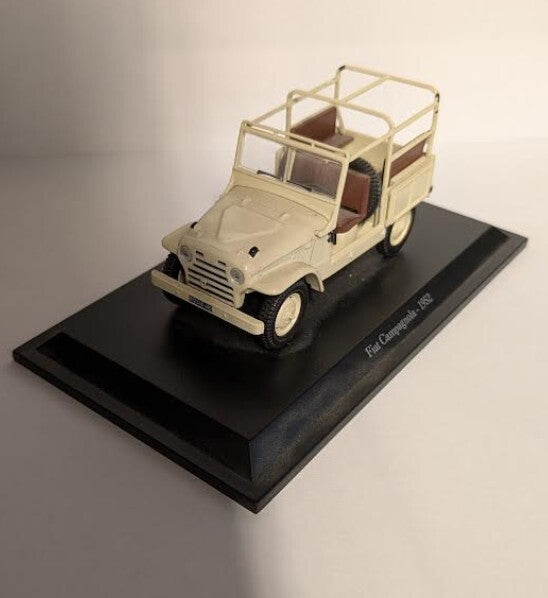 NL* MODELLINO AUTO FIAT CAMPAGNOLA 1952 Scala 1:43 colore bianco come da foto