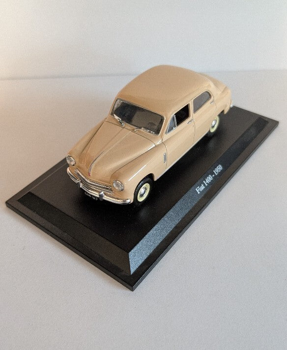 NL* MODELLINO AUTO FIAT 1400 1950 Scala 1:43 colore crema come da foto