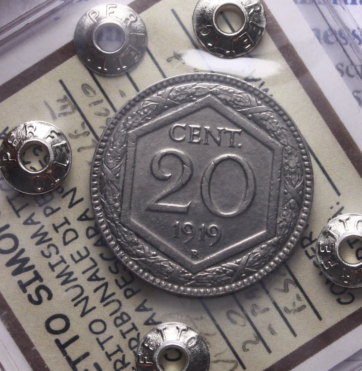 NL* VEIII ITALIA 20 CENTESIMI ESAGONO 1919 PARZ. RIGATO SPL+ Perizia Perfetto