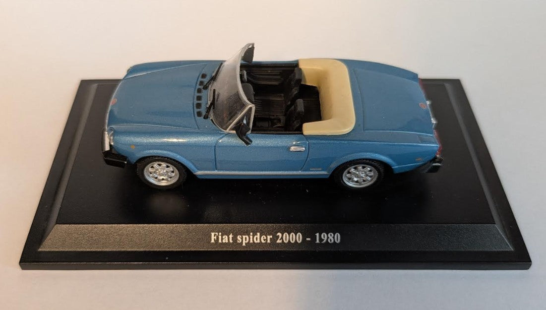 NL* MODELLINO AUTO FIAT SPIDER 2000 1980 Scala 1:43 colore blu come da foto