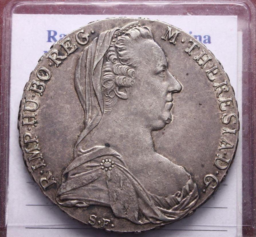 47018104