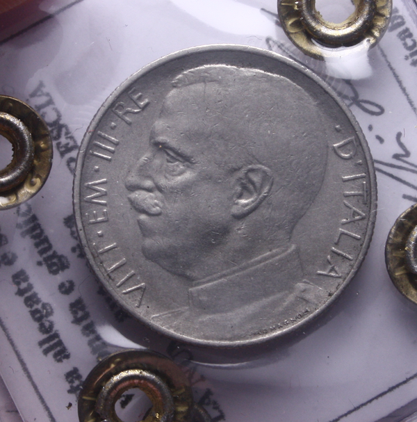NL* VEIII Italia 50 CENTESIMI LEONI 1925 CONTORNO RIGATO qSPL Perizia Manfredini