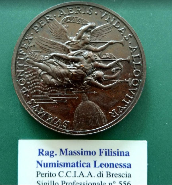 NL * POPE PIUS XII Bronze Medal 1942 IV Angels in flight over St. Peter's dome NR3