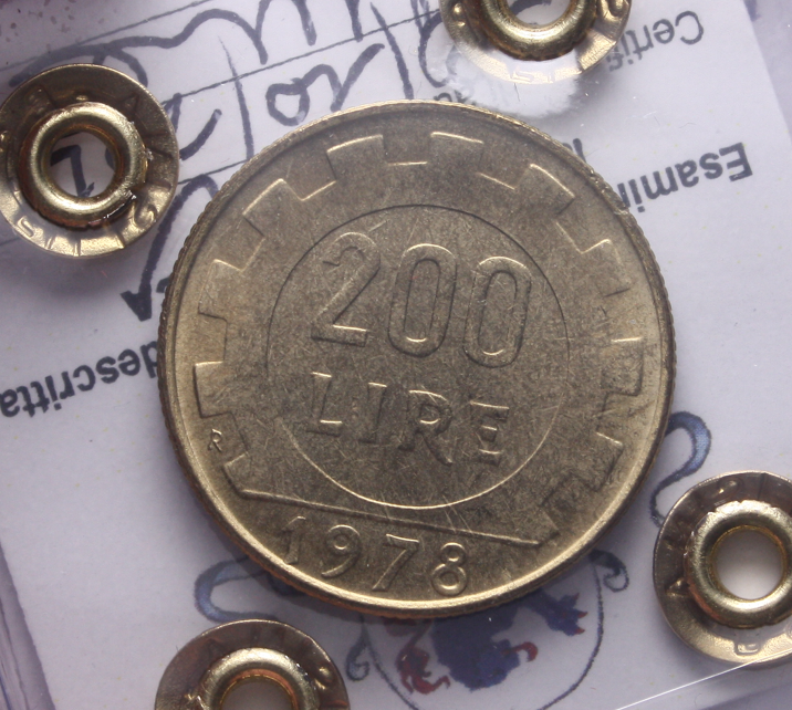 NL* Italia 200 LIRE 1978 MEZZALUNA IN INCUSO RARA QFDC Perizia Filisina * 2