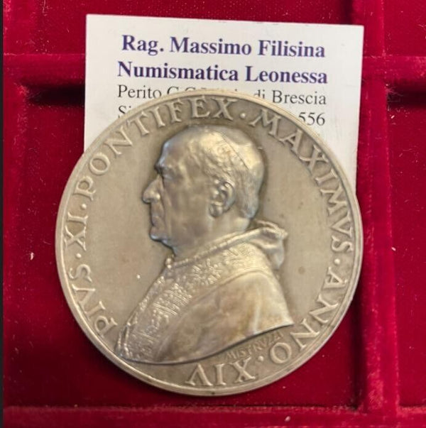EN* ROME POPE PIUS XI Silver Medal 1935 XIV THOMAS MORE and JOHN FISHER