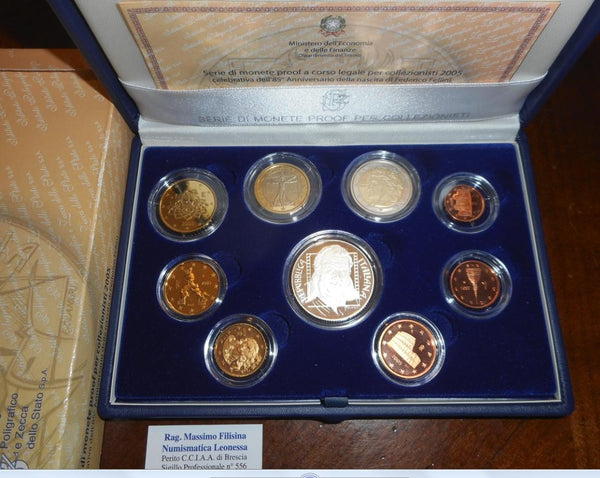 NL* ITALIA REPUBBLICA Divisionale 2005 9 Valori in EURO CON 5 Euro Argento PROOF