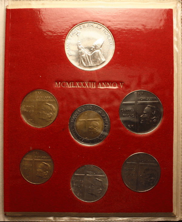 NL* VATICAN JOHN PAUL II Divisional 1983 V 7 values with 1000 Lire Silver
