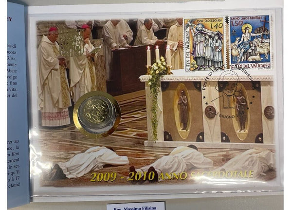 EN* VATICAN BENEDICT XVI 2 Euro 2010 YEAR FOR PRIESTS PHILATELIC FOLDER FDC
