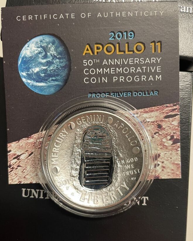 44035886